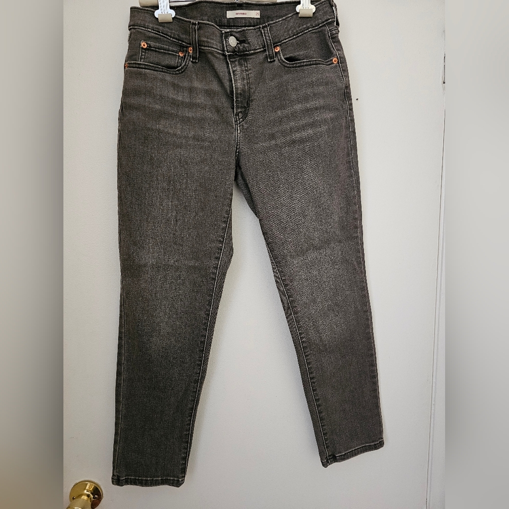 Levi's Women's Gray Ankle Jeans